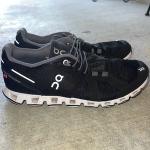 On Cloud 5 Women’s Size 6 White Lace Up Running Shoes